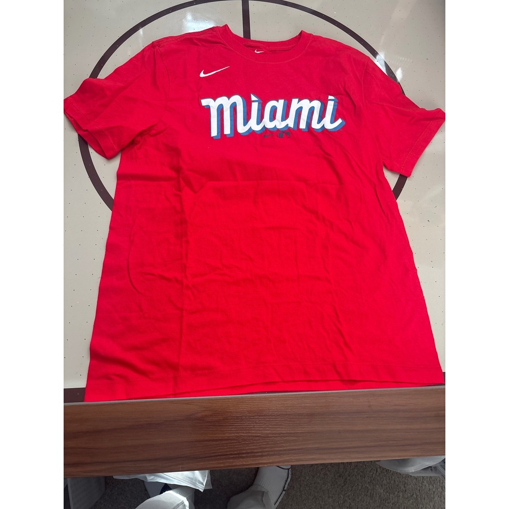 097 Nike Miami Marlins Brian Anderson 15 Red Graphic T-Shirt Mens Medium MLB Tee